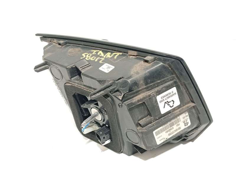 Recambio de piloto trasero derecho interior para peugeot 3008 ii suv (mc_, mr_, mj_, m4_) hybrid referencia OEM IAM 9810477780 3