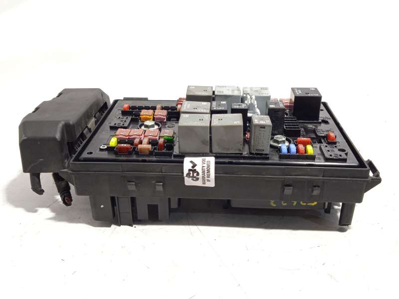 Recambio de caja reles / fusibles para opel astra j (p10) 1.7 cdti (68) referencia OEM IAM 13318782 - Negro 3