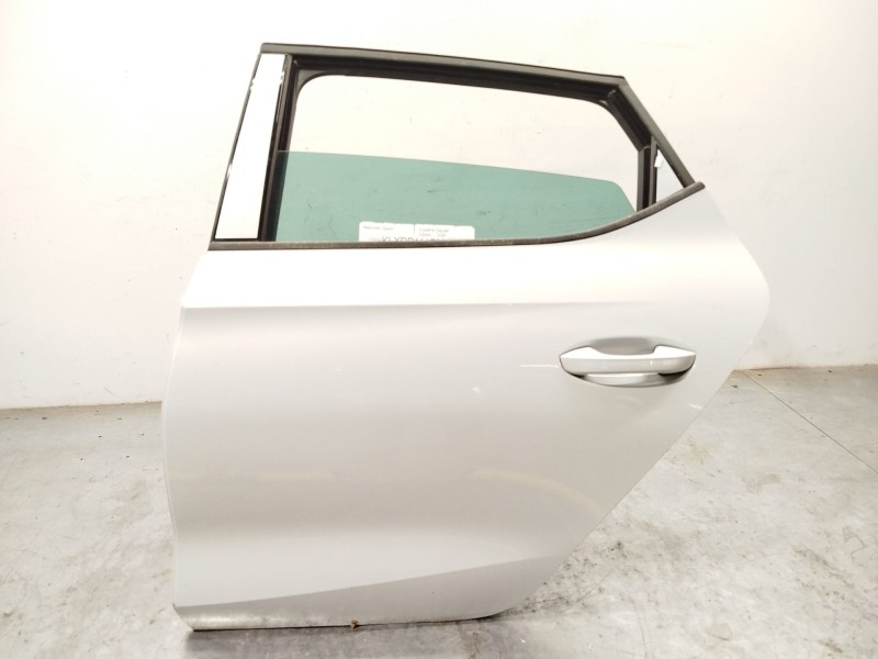 PUERTA TRASERA IZQUIERDA 5FA833051C 