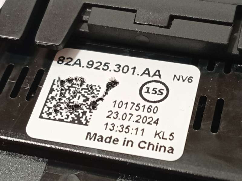 Recambio de mando multifuncion para audi a1 sportback (gba) 30 tfsi referencia OEM IAM 82A925301AA - Rojo 5