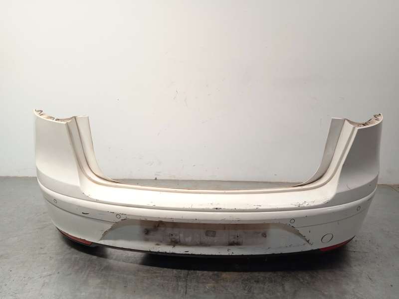 PARAGOLPES TRASERO 5P8807421A 5P8807421AGRU 