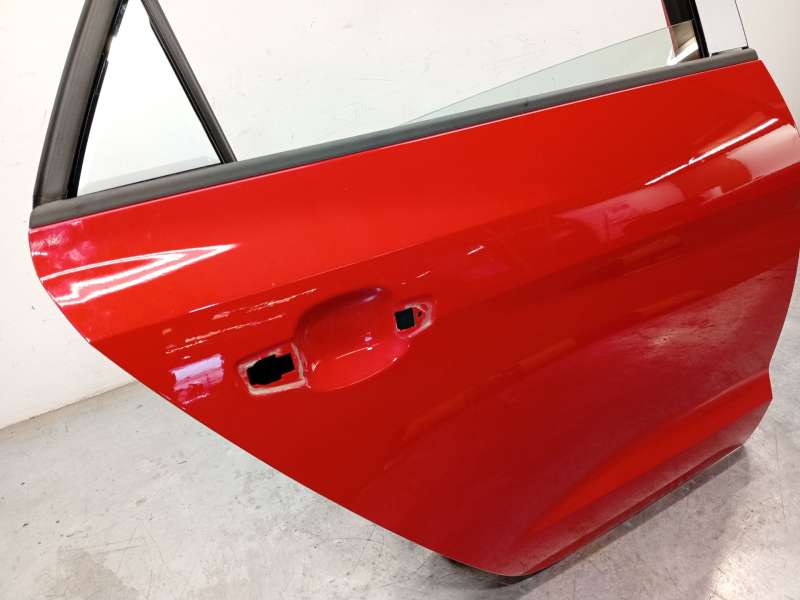 Recambio de puerta trasera derecha para audi a1 sportback (gba) 30 tfsi referencia OEM IAM 82G833052 - Rojo 2
