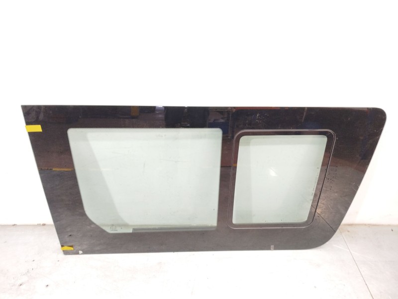 LUNA CUSTODIA DELANTERA DERECHA A9107351900 