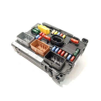 CAJA RELES / FUSIBLES 9667199680 6500HV 
