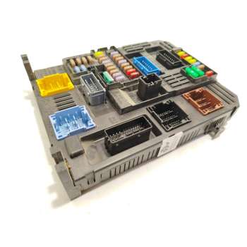 CAJA RELES / FUSIBLES 9830707680 1635126380 28641125