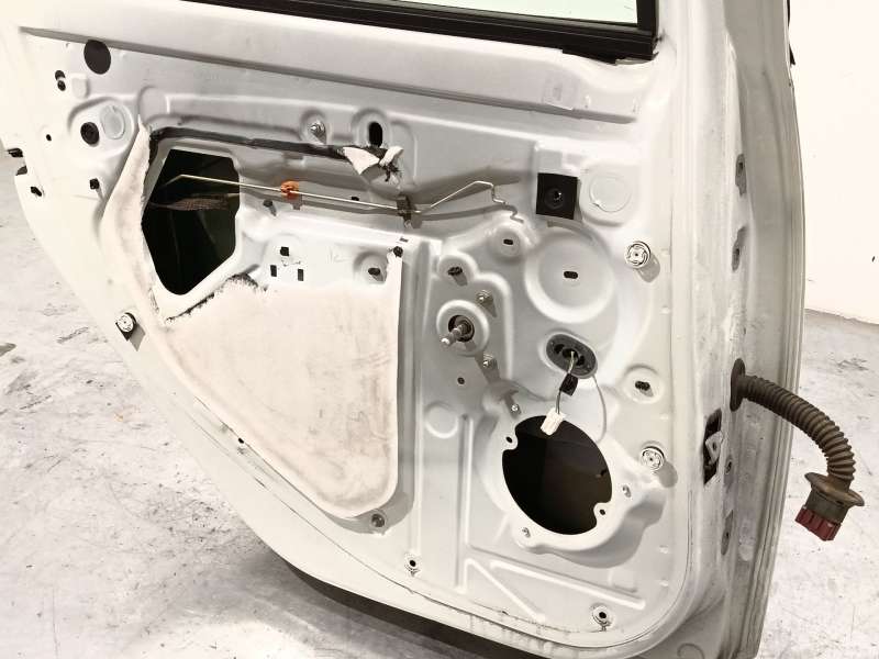 Recambio de puerta trasera izquierda para dacia sandero ii (b8_) 1.0 sce 75 (b8jc, b8jd) referencia OEM IAM 821017625R 6