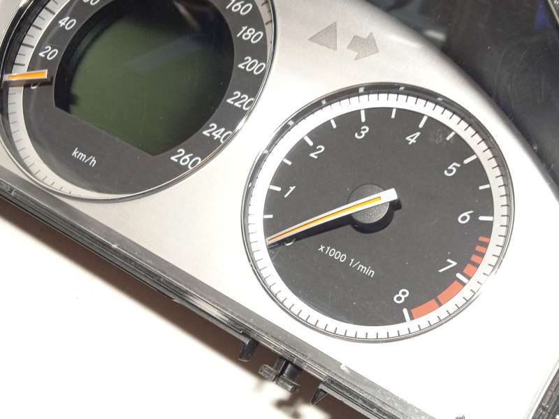 Recambio de cuadro instrumentos para mercedes-benz clase c (w204) c 200 kompressor (204.041) referencia OEM IAM A2045402748  A2C - Gris 3