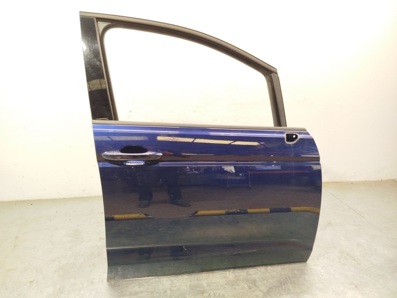 PUERTA DELANTERA DERECHA 5TA831056AE 