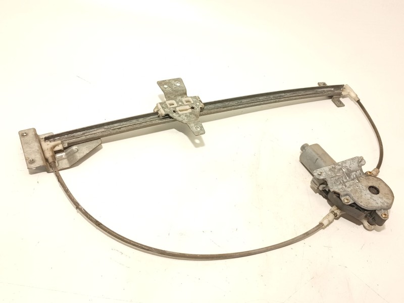 ELEVALUNAS DELANTERO DERECHO A6387200346 