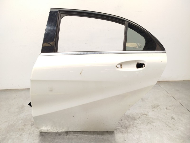 PUERTA TRASERA IZQUIERDA A1767300105 