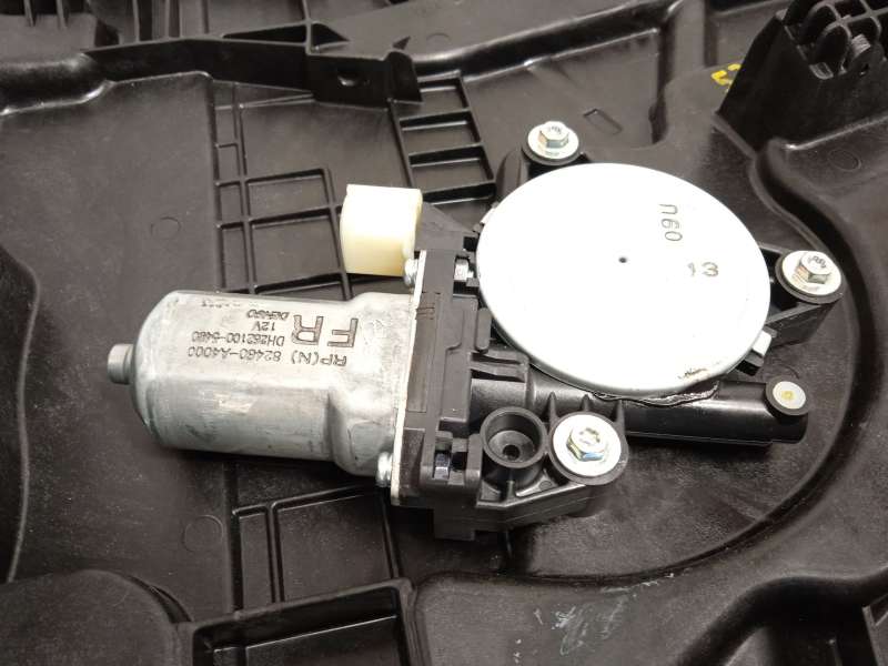 Recambio de elevalunas delantero derecho para kia carens iv 1.7 crdi referencia OEM IAM 82480A4280 82460A4000 - Blanco 2