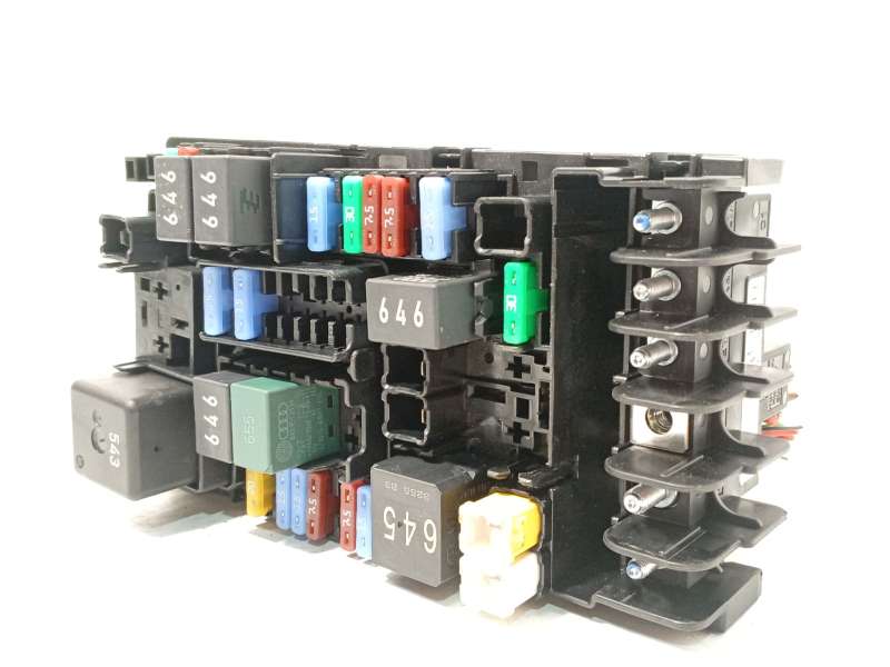 Recambio de caja reles / fusibles para audi q2 (gab, gag) 2.0 tdi referencia OEM IAM 5Q0937125G 2