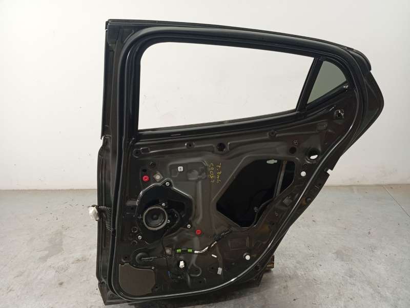 Recambio de puerta trasera derecha para mazda 3 hatchback (bp) skyactiv-x m hybrid referencia OEM IAM BCY17202XB 5