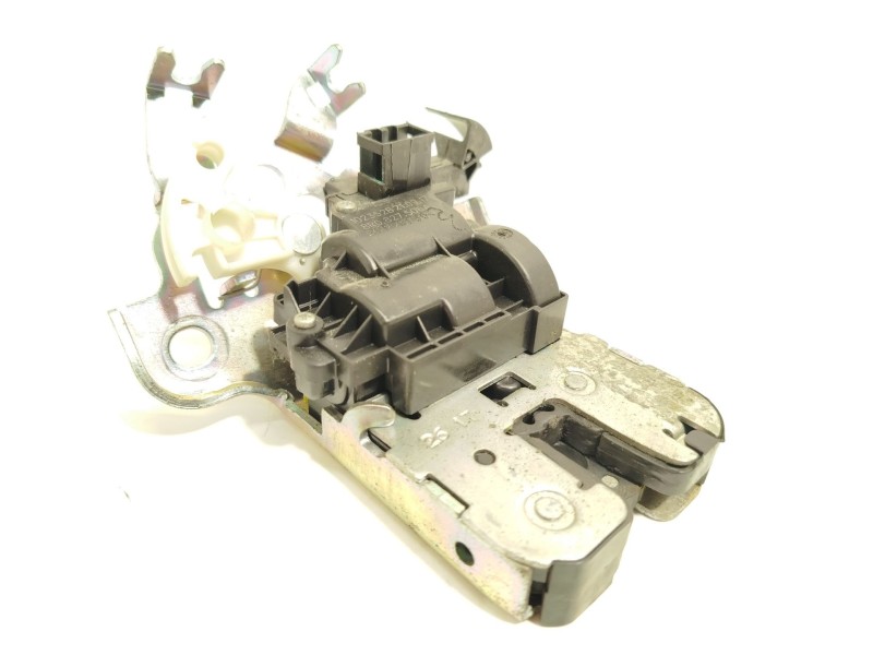 CERRADURA MALETERO / PORTON 8R0827505A 