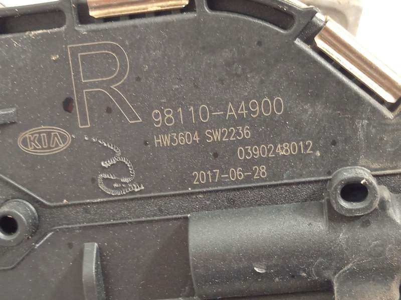 Recambio de motor limpia delantero para kia carens iv 1.7 crdi referencia OEM IAM 98110A4900  0390248012 - Blanco 4