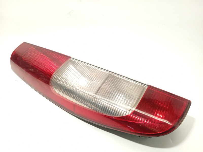 PILOTO TRASERO IZQUIERDO A6398200164 