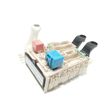 CAJA RELES / FUSIBLES 8273005170 15429c13