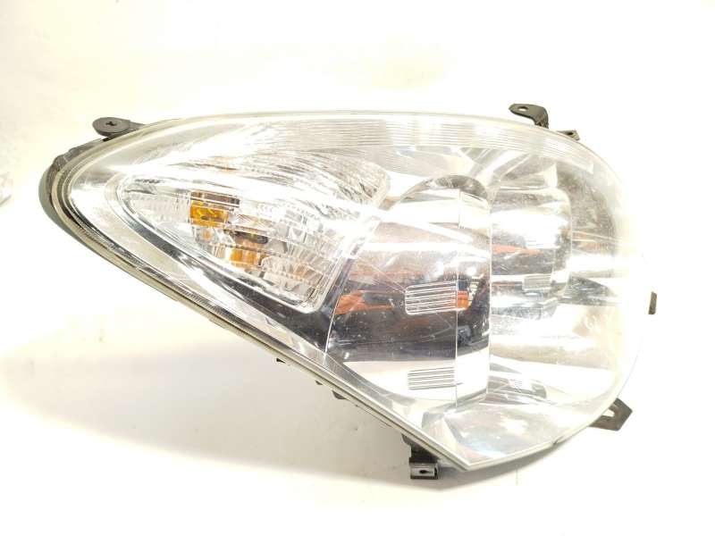 Recambio de faro derecho para toyota corolla verso (zer_, zze12_, r1_) 1.8 (znr11_) referencia OEM IAM 811300F060 - Blanco 2