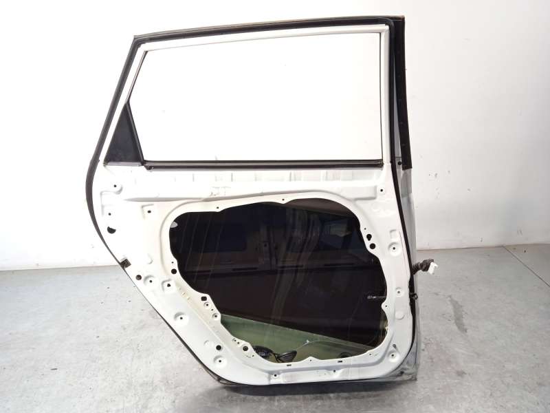 Recambio de puerta trasera izquierda para kia carens iv 1.7 crdi referencia OEM IAM 77003A4000 - Blanco 5