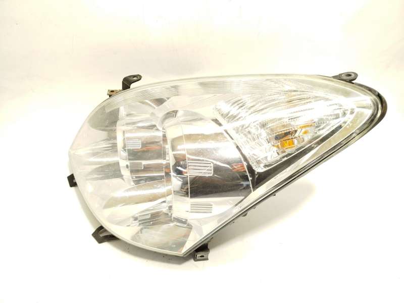 Recambio de faro izquierdo para toyota corolla verso (zer_, zze12_, r1_) 1.8 (znr11_) referencia OEM IAM 811700F060 - Blanco 2
