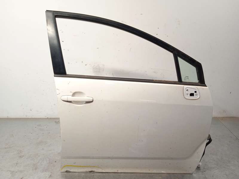 Recambio de puerta delantera derecha para toyota corolla verso (zer_, zze12_, r1_) 1.8 (znr11_) referencia OEM IAM 670010F011 - Blanco