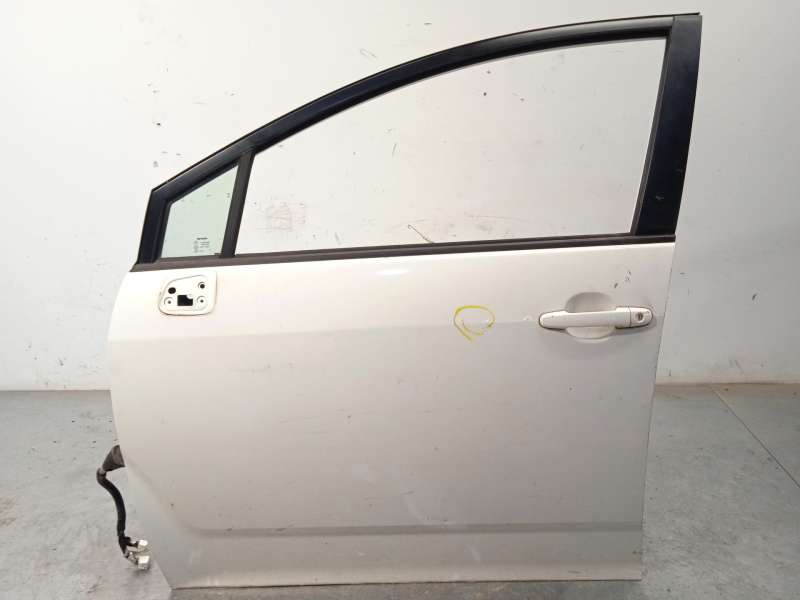 Recambio de puerta delantera izquierda para toyota corolla verso (zer_, zze12_, r1_) 1.8 (znr11_) referencia OEM IAM 670020F011 - Blanco