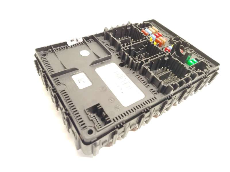 Recambio de caja reles / fusibles para ford puma (j2k, cf7) 1.0 ecoboost referencia OEM IAM LU5T15604EJAE 20230906 - Rojo 2