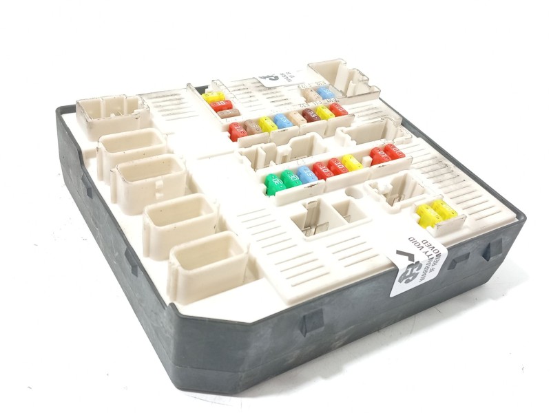 CAJA RELES / FUSIBLES 284B60008R 