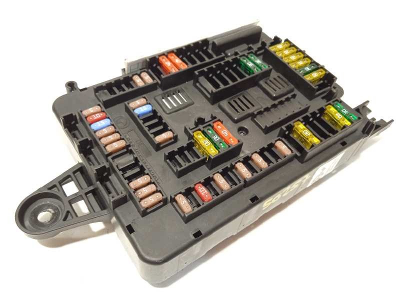 CAJA RELES / FUSIBLES 9337881 61149259466 61149337881