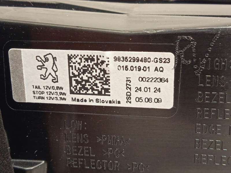 Recambio de piloto trasero izquierdo para peugeot 308 puretech 130 active pack referencia OEM IAM 9835299480 2