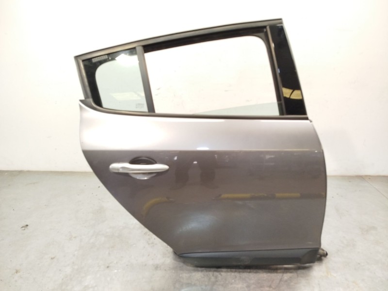 PUERTA TRASERA DERECHA 