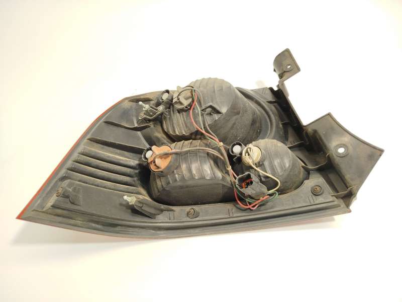Recambio de piloto trasero derecho para ssangyong actyon i 2.0 xdi referencia OEM IAM 8360231015 - Gris 3