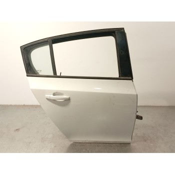 Recambio de puerta trasera derecha para chevrolet cruze (j300) 1.6 referencia OEM IAM 95476405  