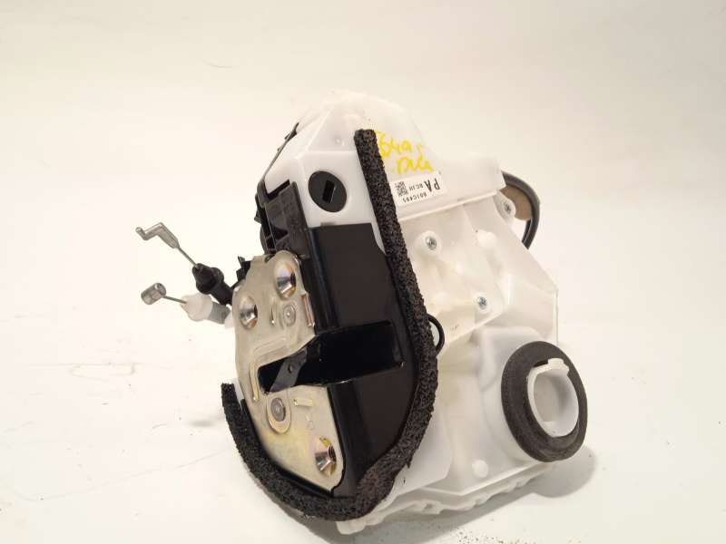 Recambio de cerradura puerta trasera derecha para mazda 3 hatchback (bp) 2.0 skyactiv-g m hybrid referencia OEM IAM B01C495 BCJH - Blanco