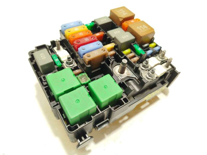 CAJA RELES / FUSIBLES 9804848580 