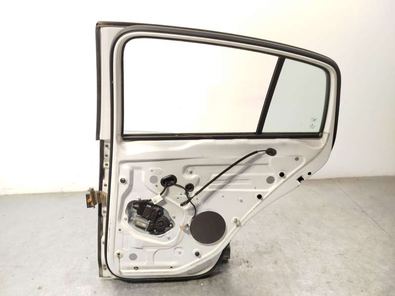 Recambio de puerta trasera derecha para volkswagen golf plus v (5m1, 521) 1.6 tdi referencia OEM IAM 5M0833106B - Blanco 5