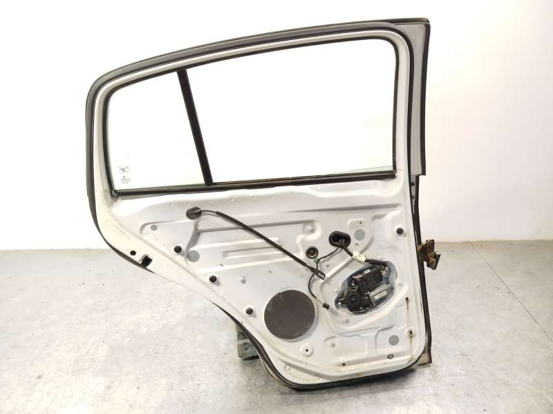 Recambio de puerta trasera izquierda para volkswagen golf plus v (5m1, 521) 1.6 tdi referencia OEM IAM 5M0833105B - Blanco 5