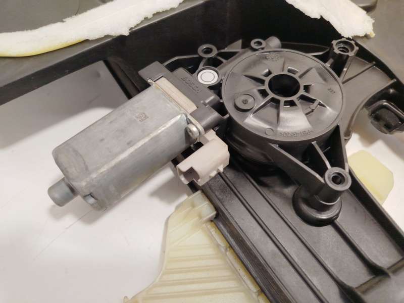 Recambio de elevalunas delantero izquierdo para peugeot partner furgón/monospace (k9) 1.5 bluehdi 100 referencia OEM IAM 9817212 - Blanco 2