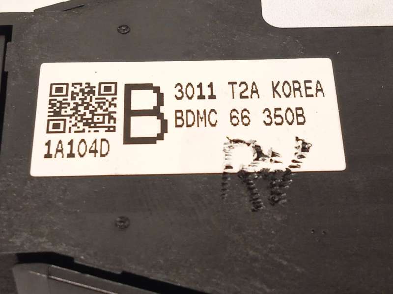 Recambio de mando elevalunas delantero izquierdo para mazda 3 hatchback (bp) 2.0 skyactiv-g m hybrid referencia OEM IAM BDMC6635 - Blanco 6