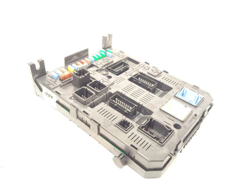Recambio de caja reles / fusibles para citroën c4 grand picasso i (ua_) 1.6 hdi referencia OEM IAM 9664059080 657064