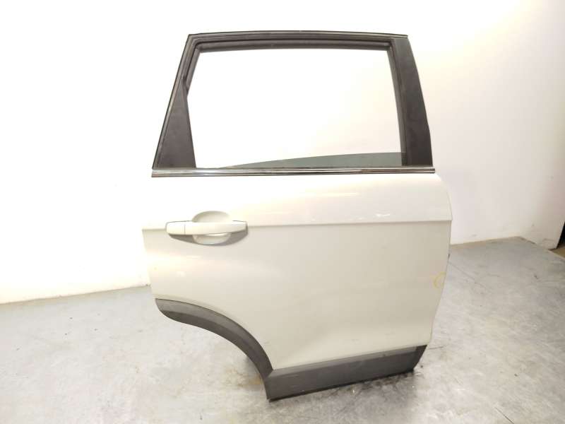 Recambio de puerta trasera derecha para chevrolet captiva (c100, c140) 2.0 d 4wd referencia OEM IAM 94543753 - Blanco 2