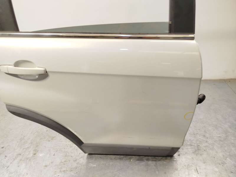 Recambio de puerta trasera derecha para chevrolet captiva (c100, c140) 2.0 d 4wd referencia OEM IAM 94543753 - Blanco 5