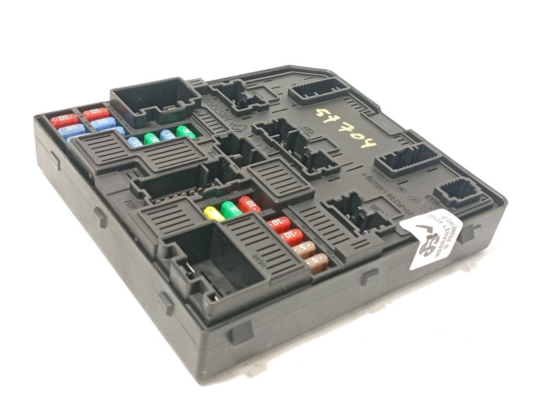 CAJA RELES / FUSIBLES 284B66727R 5AKA12F00