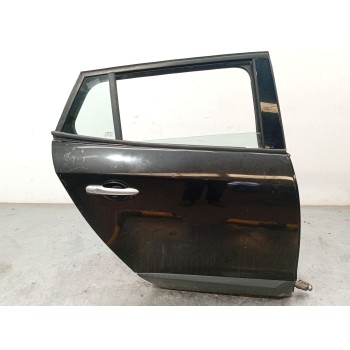 PUERTA TRASERA DERECHA 821004555R 