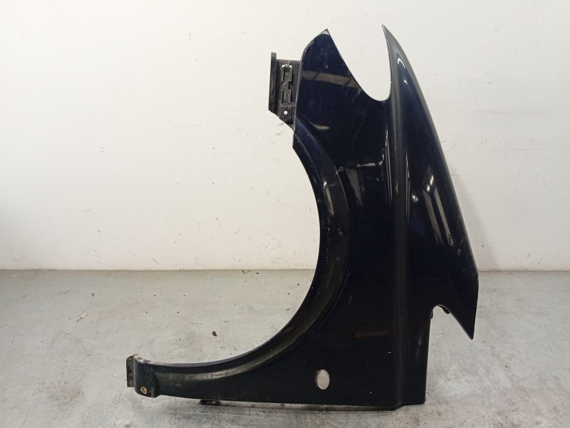 ALETA DELANTERA IZQUIERDA A6396305107 