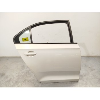 PUERTA TRASERA DERECHA 5JA833052C 