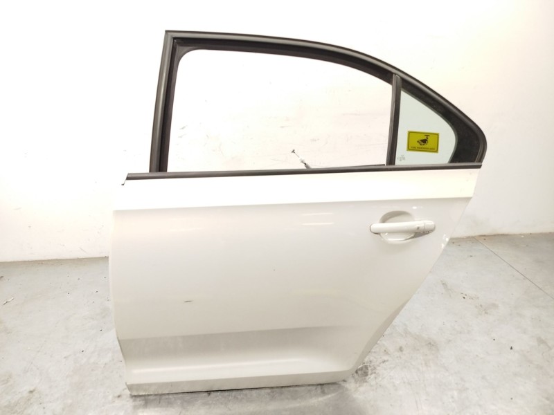 PUERTA TRASERA IZQUIERDA 5JA833051C 