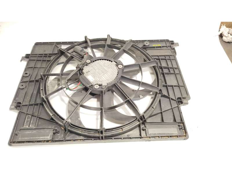 Recambio de electroventilador para lynk & co 01 phev referencia OEM IAM 8890396352 - Negro 2