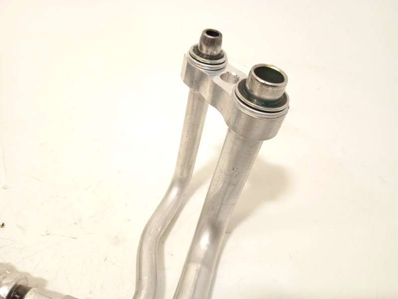 Recambio de tubos aire acondicionado para tesla model 3 ev referencia OEM IAM 162591000B - Blanco 2