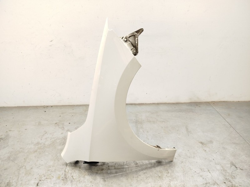 ALETA DELANTERA DERECHA 5JA821022D 